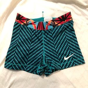 🌙 Patterned Nike Spandex